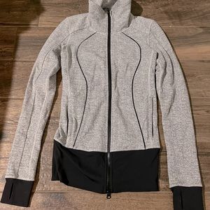 Lululemon jacket, size 2, great condition